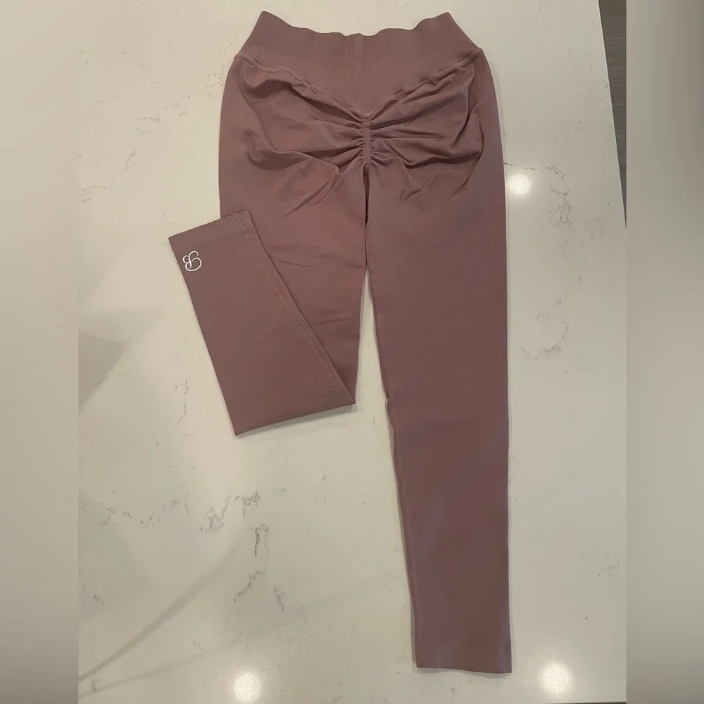 Bombshell Mauve Set Leggings & Long Sleeve Top - Picture 5 of 7